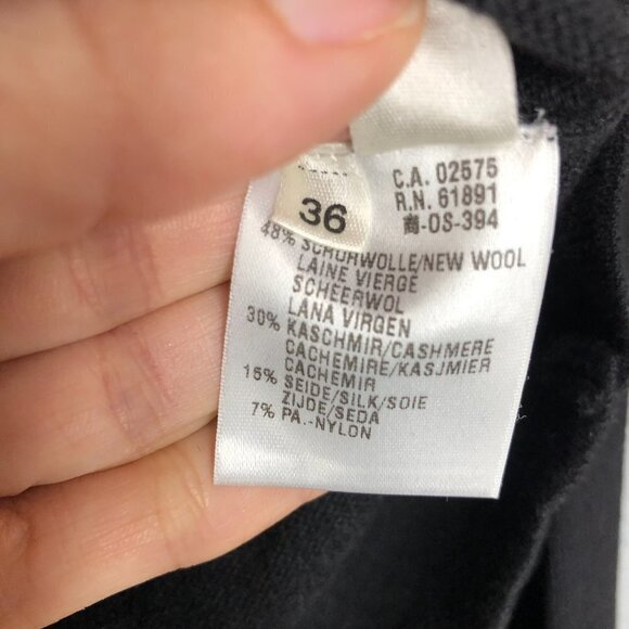 ESCADA Wool Cashmere Silk Black Scoop Neck Sweater w Beaded Cuffs EU 36 US 6 (S) - Picture 8 of 9